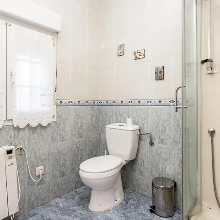 Holiday home 5 Bedroom In Arguero