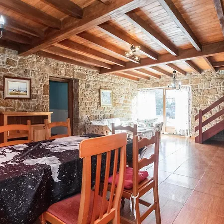 5 Bedroom In Argüero