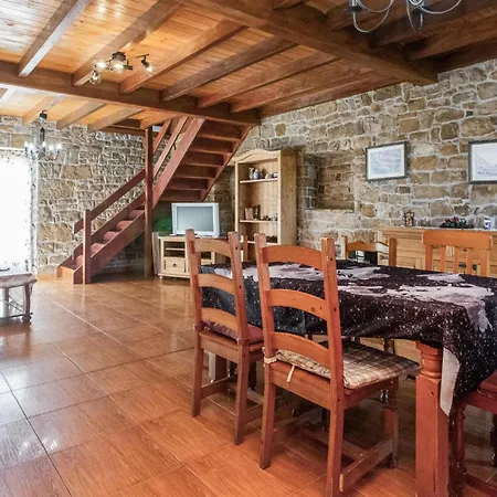 5 Bedroom In *